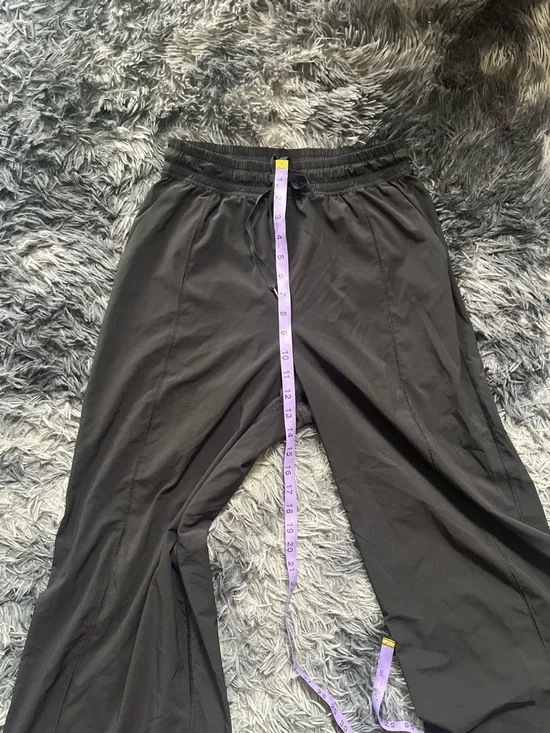 Lululemon Get Going High Rise Light Weight Wide Leg Sweat-Wicking Pant Size 6 - Picture 9 of 12